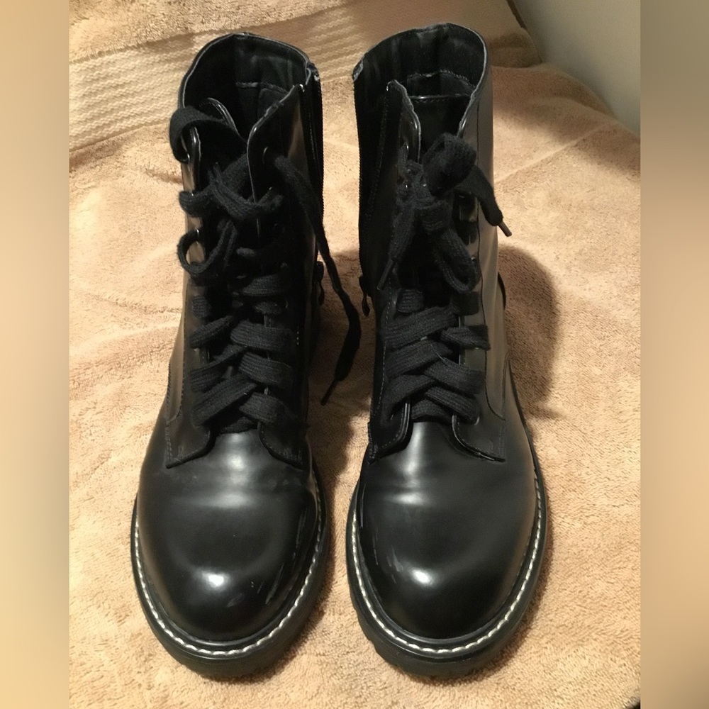 Magellan outdoors Combat Boots Women’s 10
